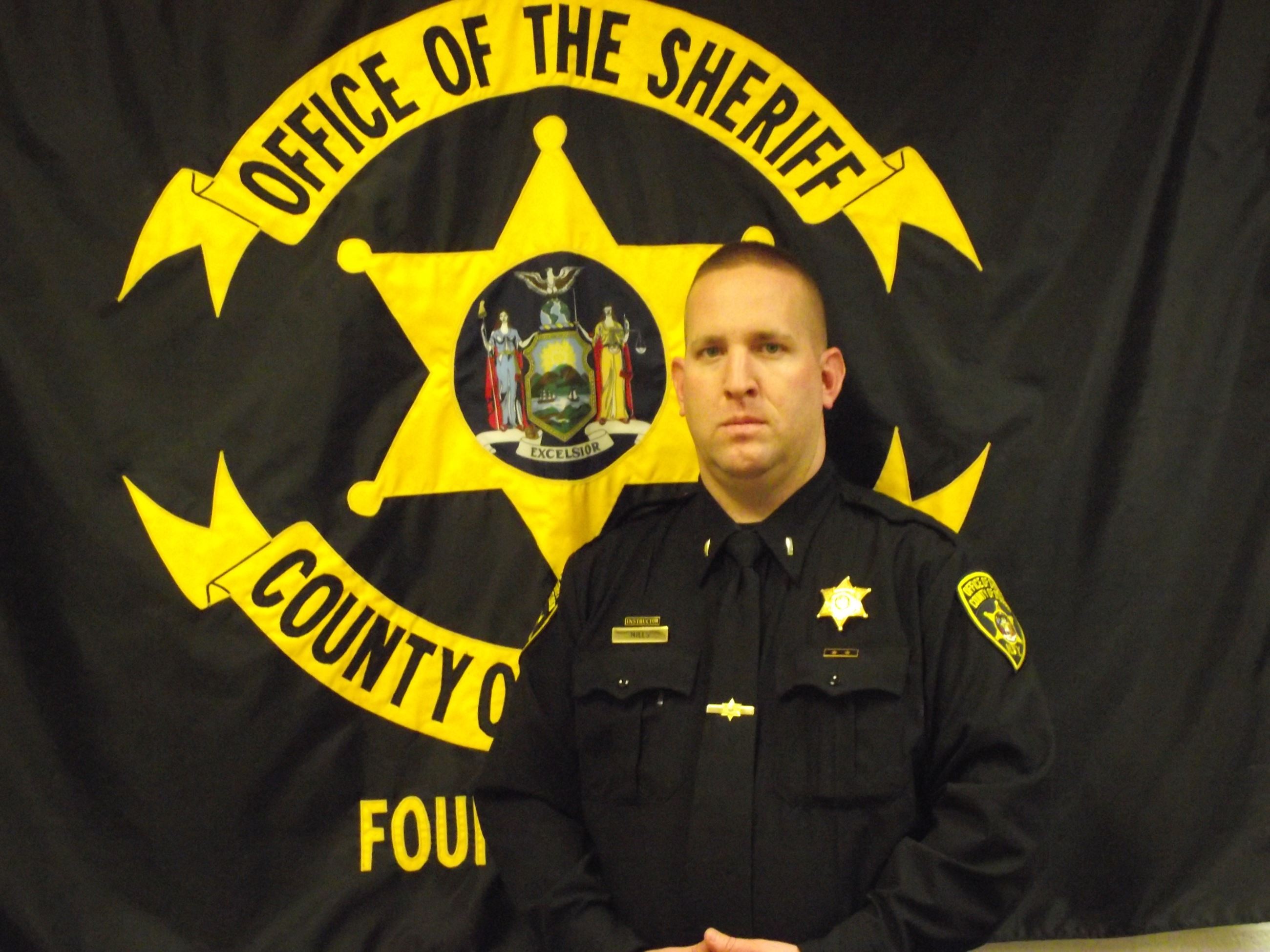 Photo of Lieutenant Justin Mills